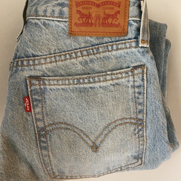 Levi's Wedgie Fit Jeans in Desert Delta size 24 - Picture 5 of 8